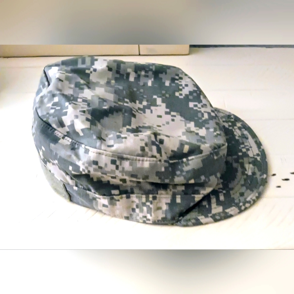 US Army Digital Camouflage ACU Genuine Military Issue GI Patrol Cap Hat Sz 7 3/4